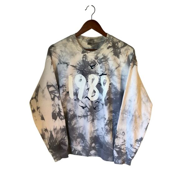 Taylor Swift 1989 Sweatshirt. M tiedye with birds! Tswift, showgirl - Picture 1 of 13